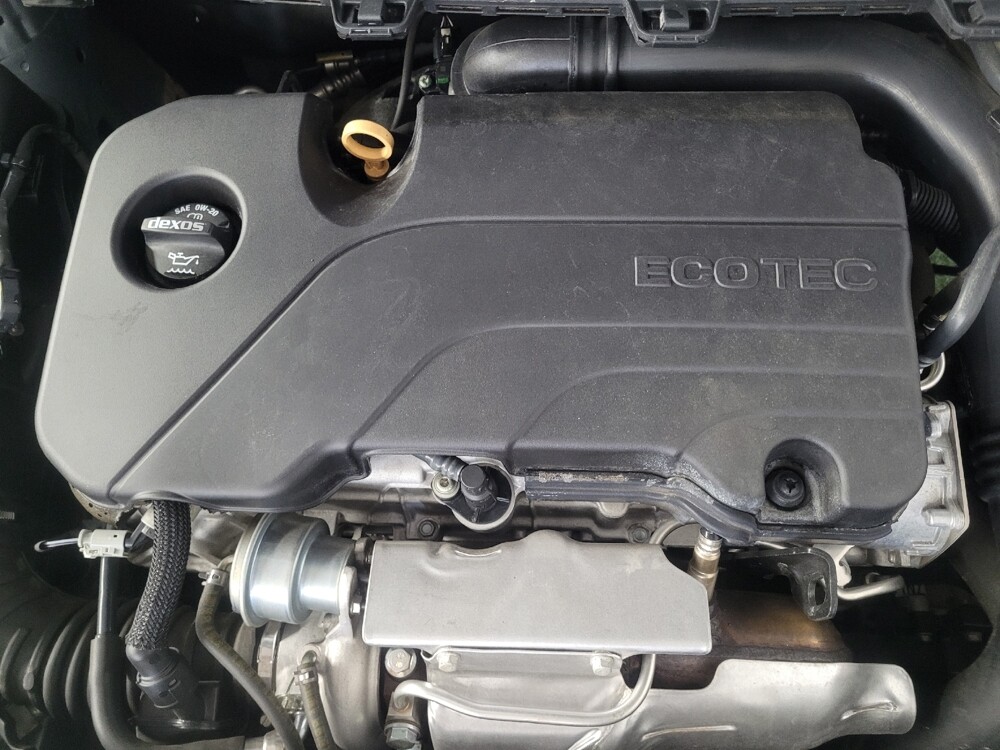 2018 Chevrolet Cruze in Morrow, GA 30260 - 18131763 30