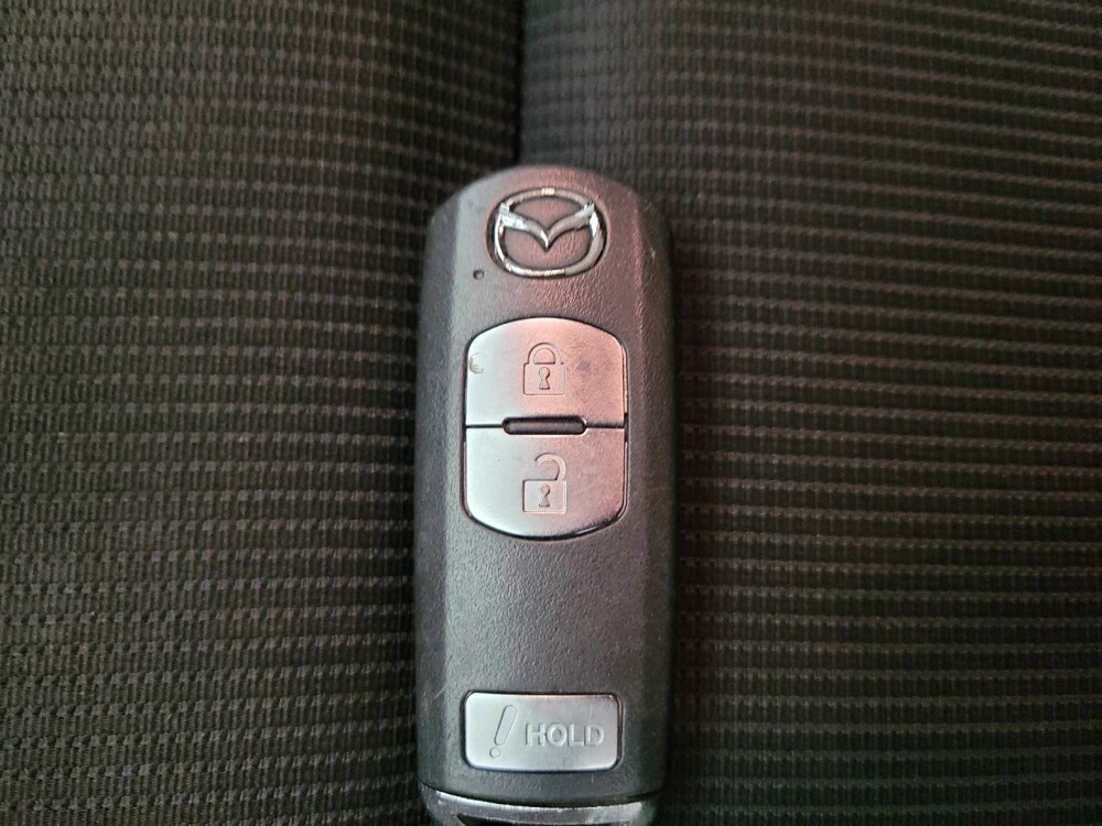 2016 Mazda CX-5 in Fresno, CA 93726 - 18131778 32