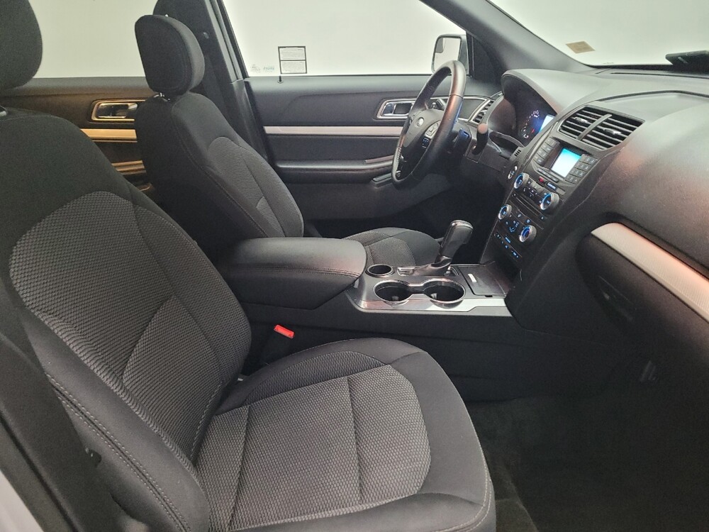 2017 Ford Explorer in Downey, CA 90241 - 18131779 21