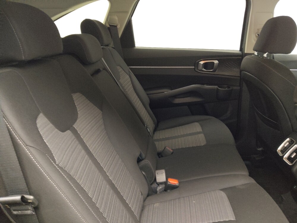 2023 Kia Sorento in Indianapolis, IN 46222 - 18131780 19