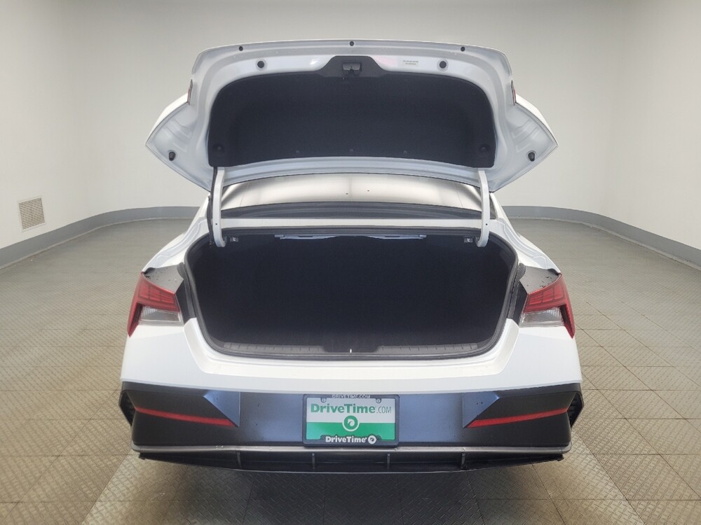 2025 Hyundai Elantra in Indianapolis, IN 46219 - 18131787 29