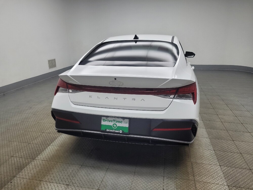 2025 Hyundai Elantra in Indianapolis, IN 46219 - 18131787 7