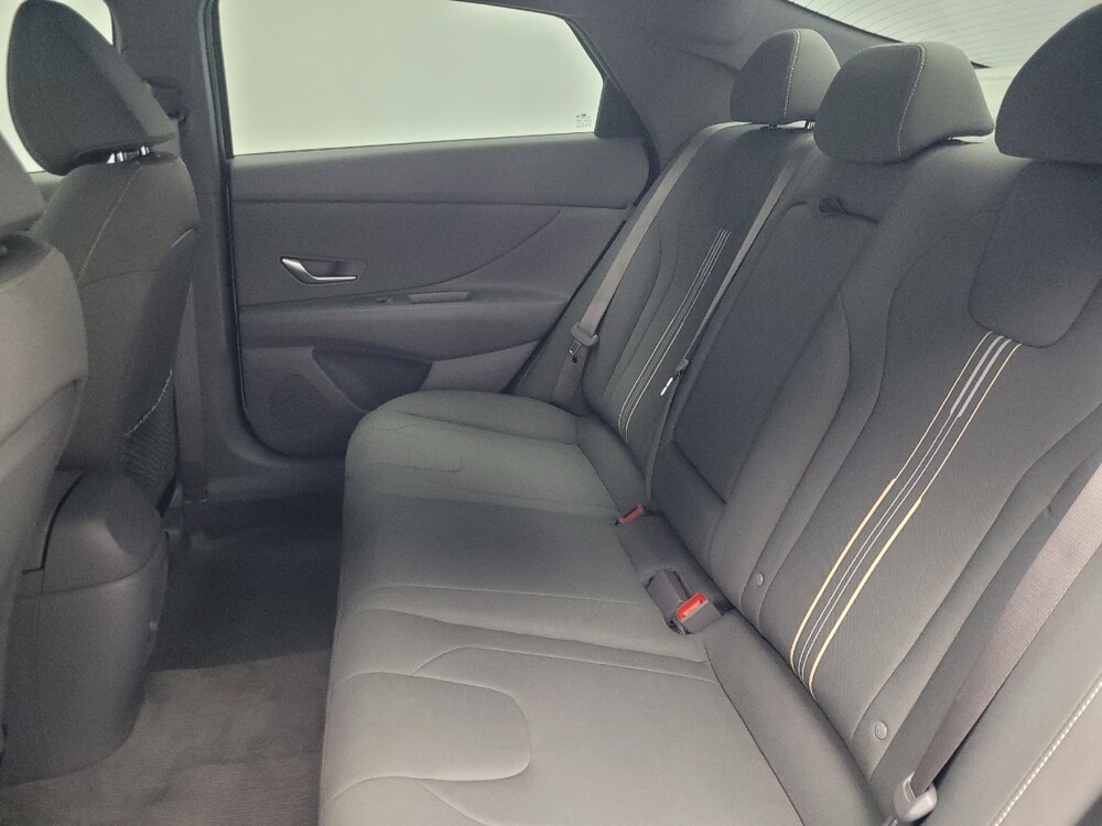 2025 Hyundai Elantra in Indianapolis, IN 46219 - 18131787 18