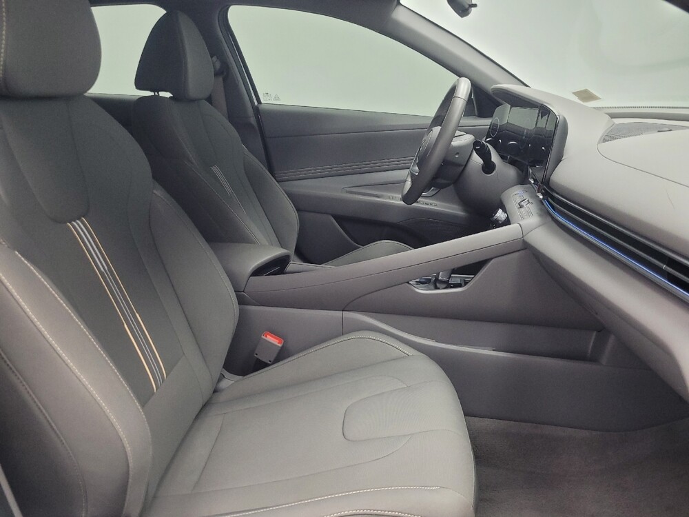 2025 Hyundai Elantra in Indianapolis, IN 46219 - 18131787 21