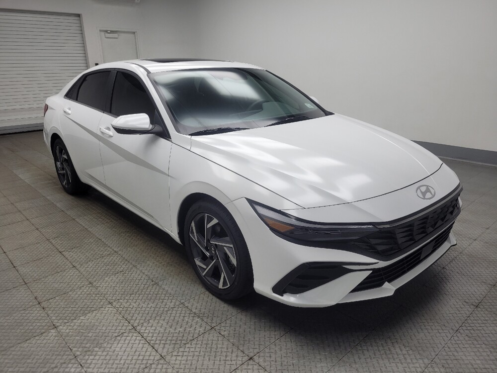 2025 Hyundai Elantra in Indianapolis, IN 46219 - 18131787 13
