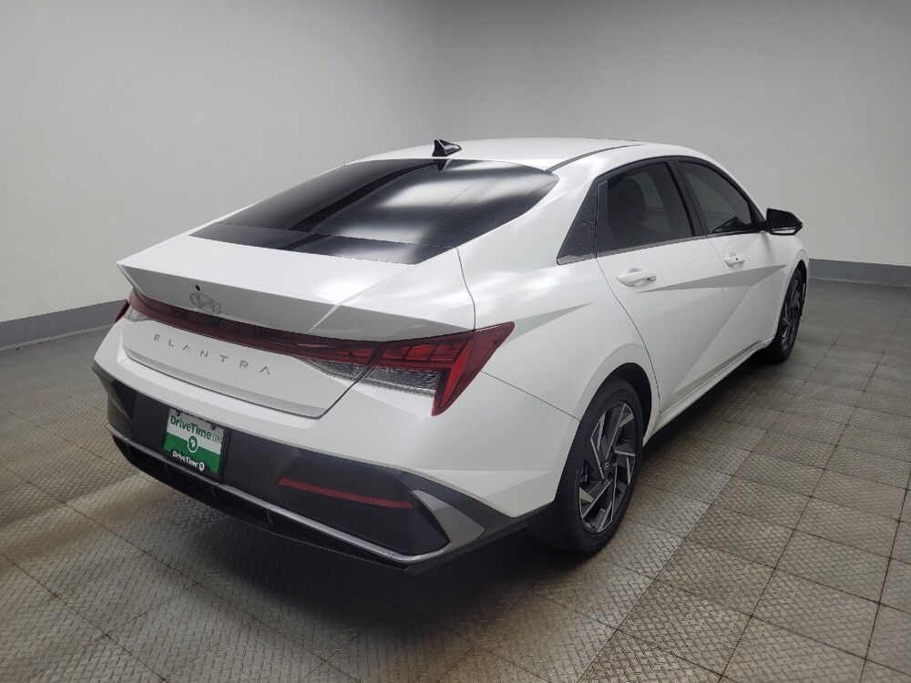 2025 Hyundai Elantra in Indianapolis, IN 46219 - 18131787 9