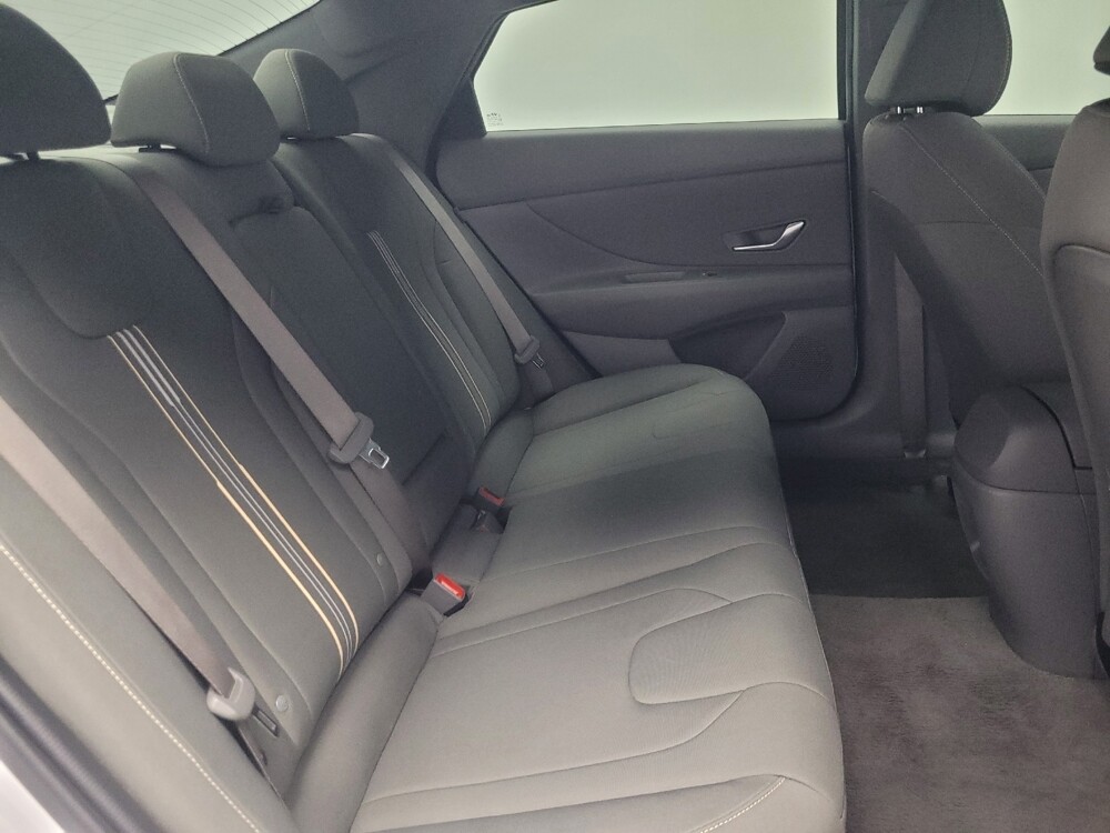 2025 Hyundai Elantra in Indianapolis, IN 46219 - 18131787 19