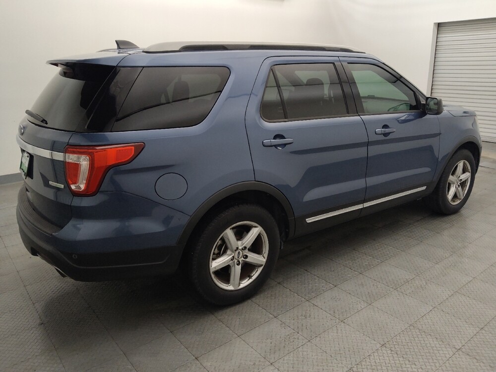 2018 Ford Explorer in Metairie, LA 70006 - 18131791 10