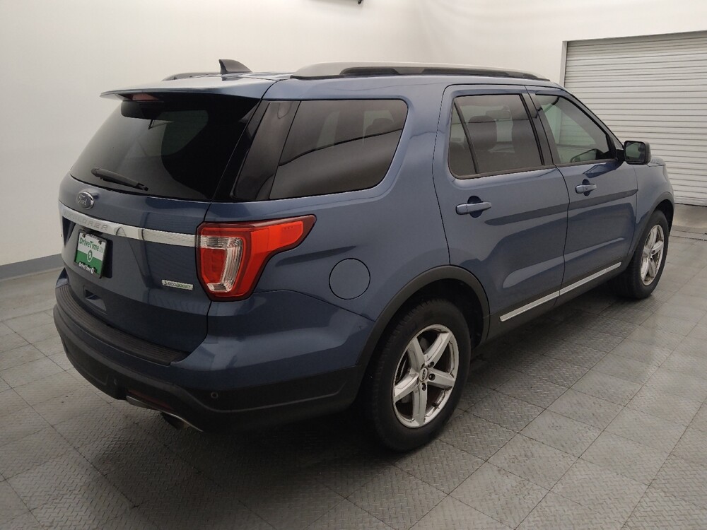 2018 Ford Explorer in Metairie, LA 70006 - 18131791 9