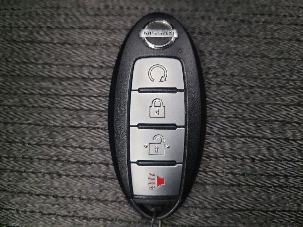 2021 Nissan Rogue in Riverside, CA 92504 - 18131792 32