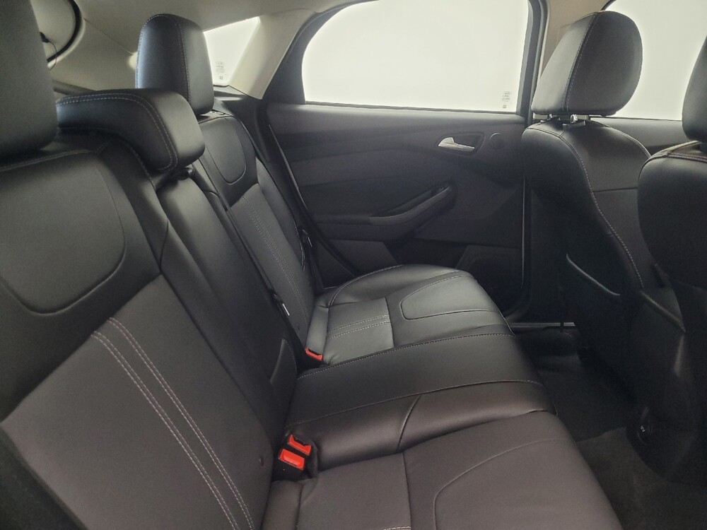 2014 Ford Focus in Indianapolis, IN 46222 - 18131794 19