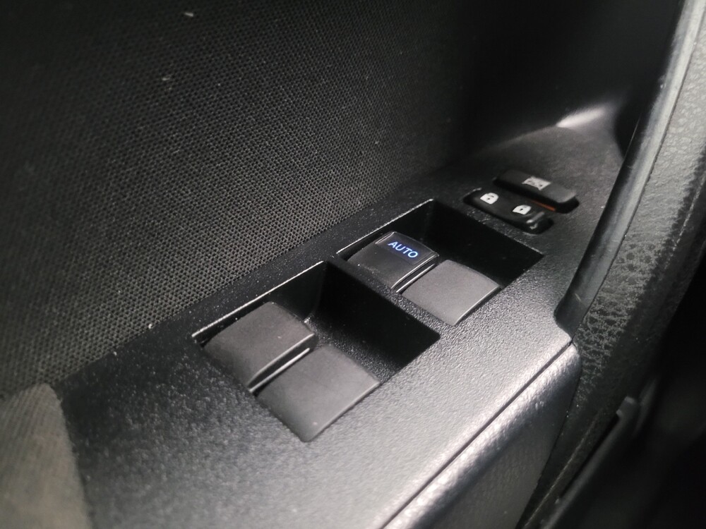 2019 Toyota Corolla in Tucson, AZ 85705 - 18131797 27