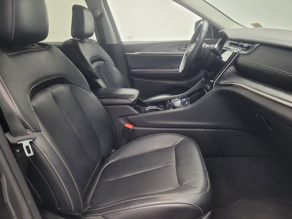 2021 Jeep Grand Cherokee L in Indianapolis, IN 46222 - 18131801 21