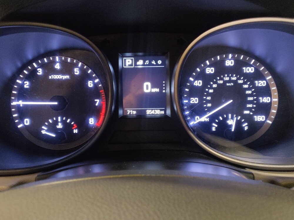 2018 Hyundai Santa Fe in Orlando, FL 32808 - 18131802 23