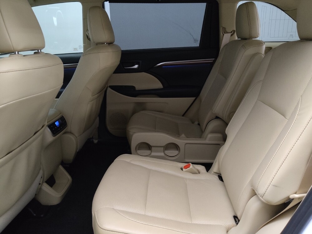 2019 Toyota Highlander in Lewisville, TX 75067 - 18131804 18