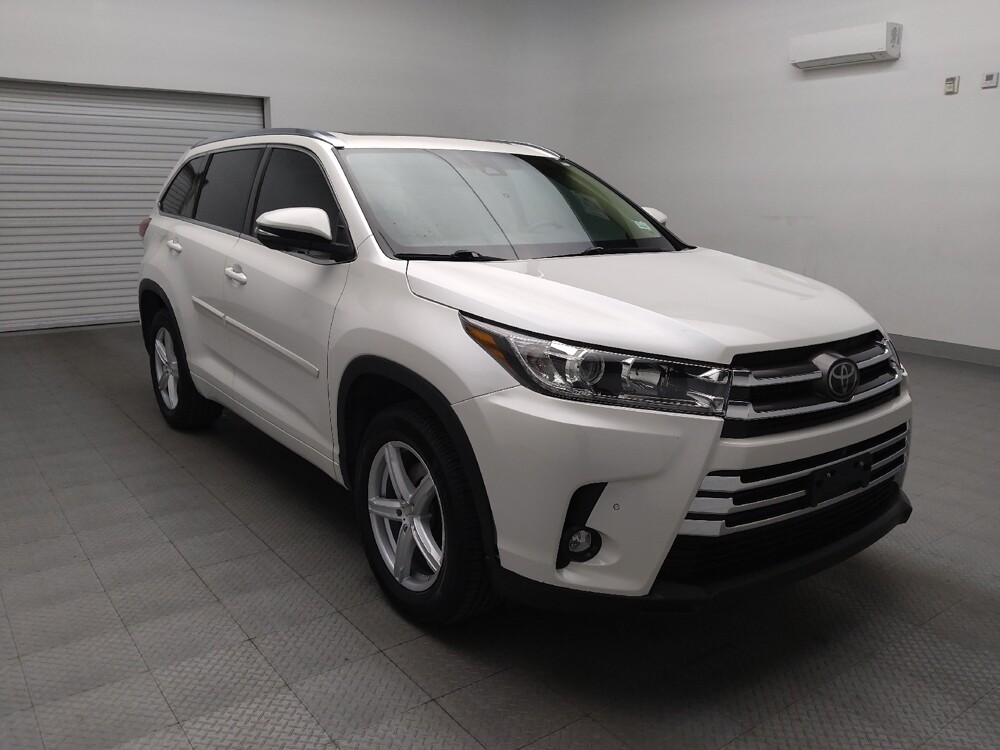 2019 Toyota Highlander in Lewisville, TX 75067 - 18131804 13
