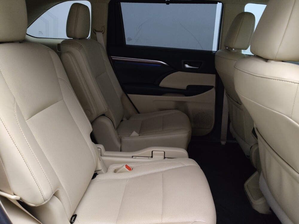 2019 Toyota Highlander in Lewisville, TX 75067 - 18131804 19