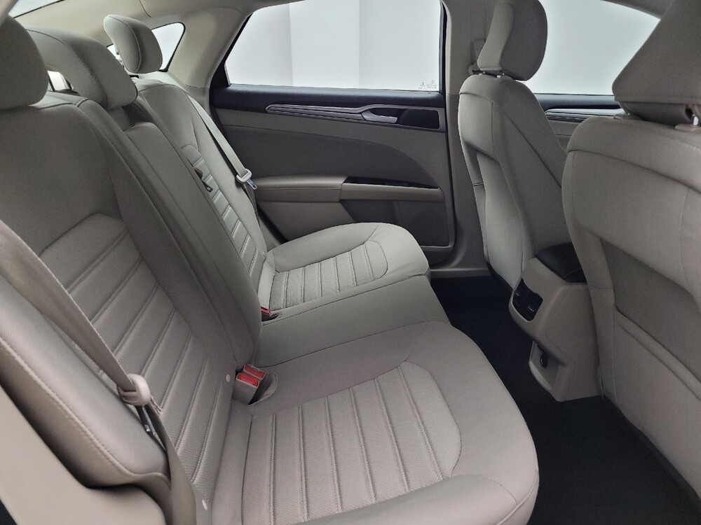 2020 Ford Fusion in Eastpointe, MI 48021 - 18131806 19