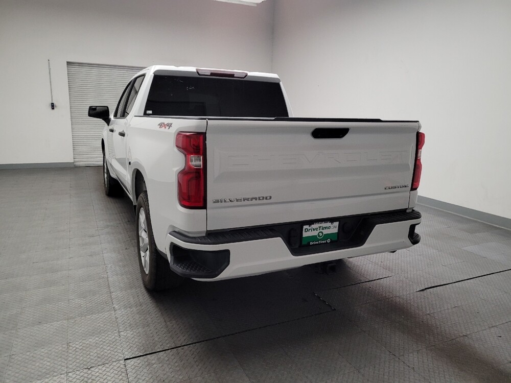 2021 Chevrolet Silverado 1500 in Fresno, CA 93726 - 18131808 6