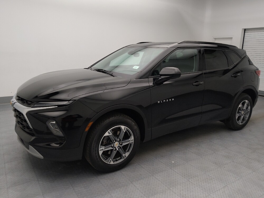 2024 Chevrolet Blazer in Wichita, KS 67207 - 18131810 2