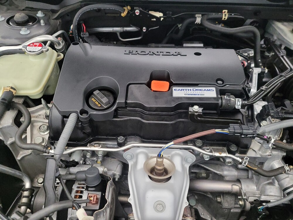 2017 Honda Civic in Glendale, AZ 85301 - 18131815 30