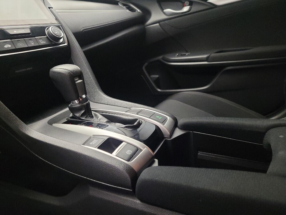 2017 Honda Civic in Glendale, AZ 85301 - 18131815 26