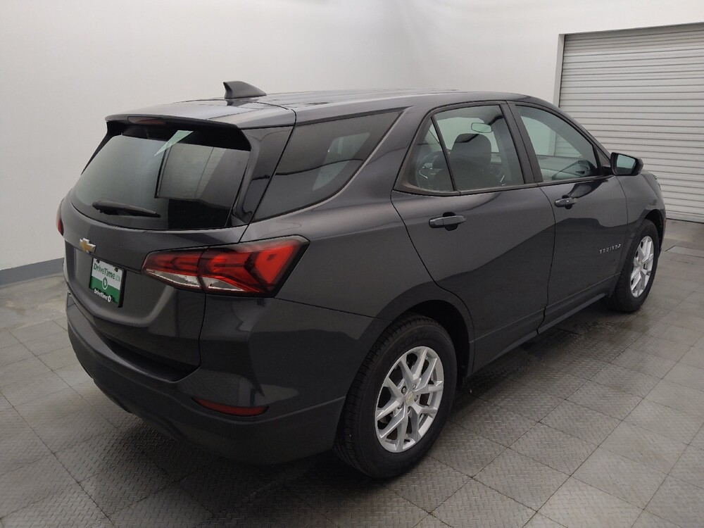2022 Chevrolet Equinox in Houston, TX 77074 - 18131830 9