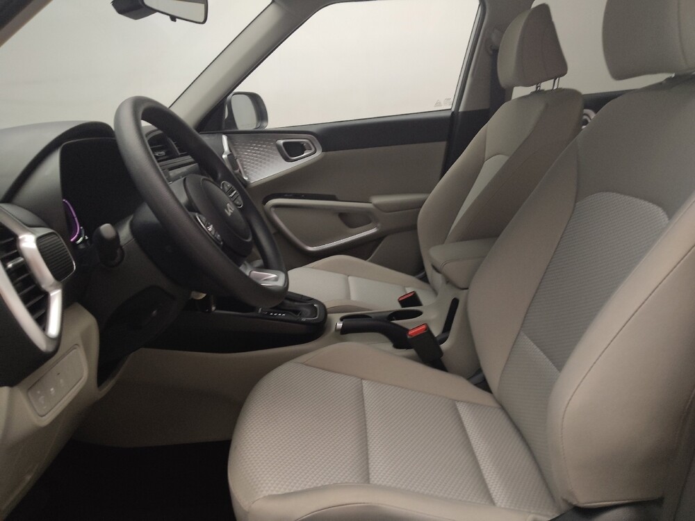 2025 Kia Soul in Plano, TX 75074 - 18131838 17