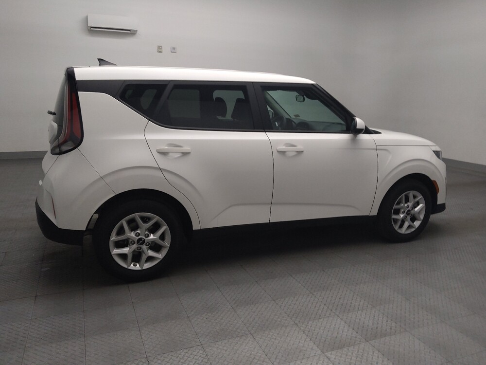 2025 Kia Soul in Plano, TX 75074 - 18131838 10
