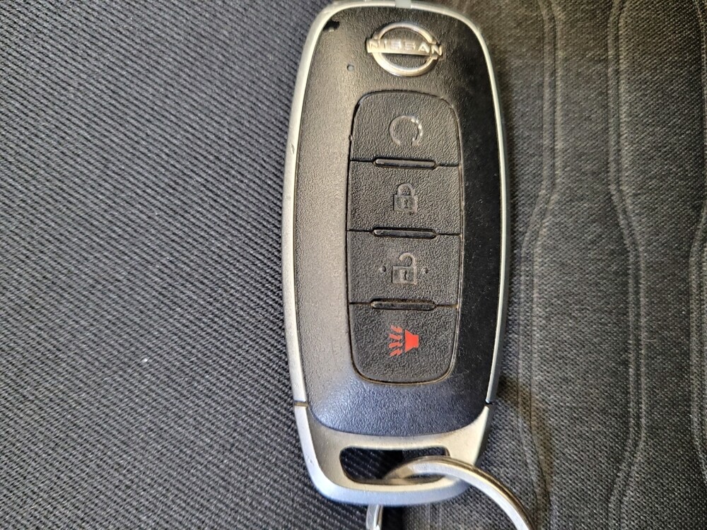 2023 Nissan Pathfinder in Toledo, OH 43617 - 18131849 32