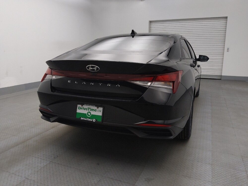2021 Hyundai Elantra in Denver, CO 80012 - 18131856 7