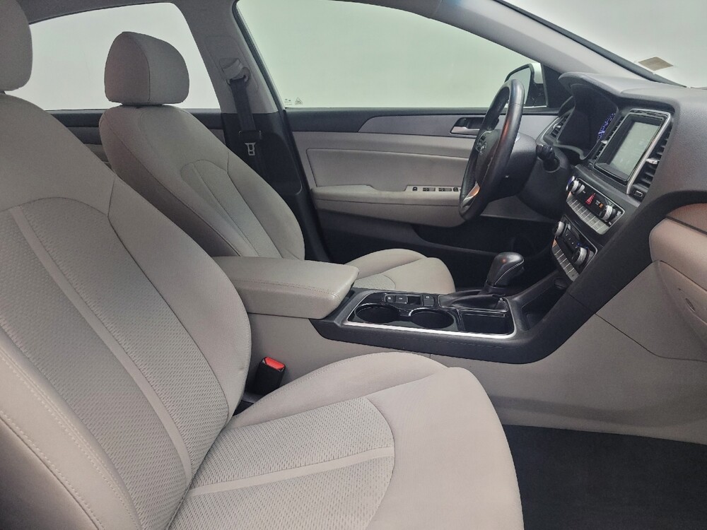2018 Hyundai Sonata in Antioch, TN 37013 - 18131863 21