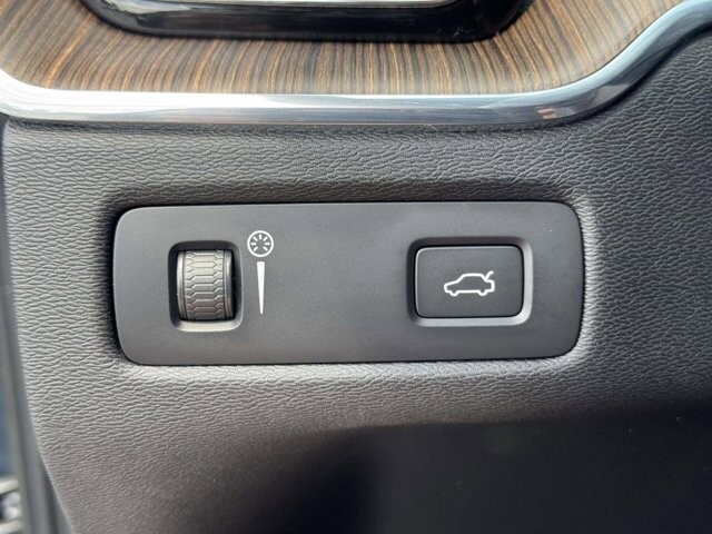 2022 Volvo XC60 in Winchester, VA 22602 - 18131897 25
