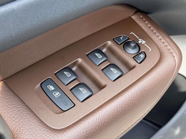 2022 Volvo XC60 in Winchester, VA 22602 - 18131897 24