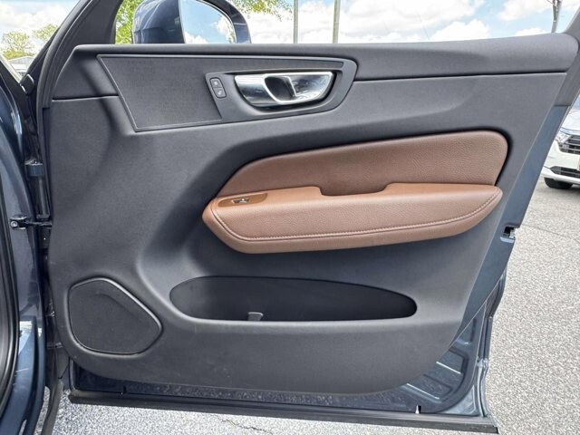 2022 Volvo XC60 in Winchester, VA 22602 - 18131897 8
