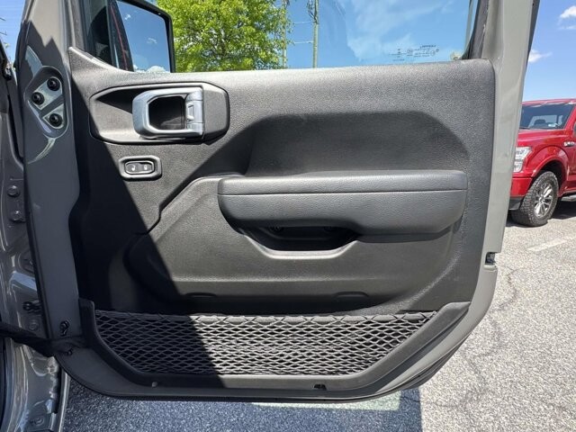 2022 Jeep Gladiator in Winchester, VA 22602 - 18131898 8