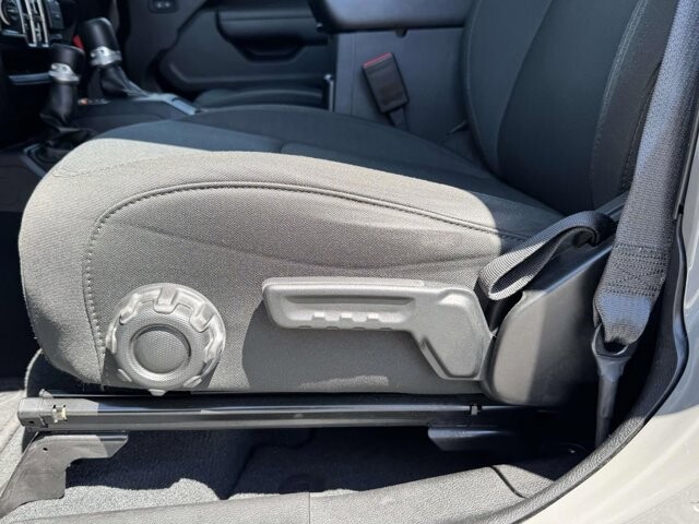 2022 Jeep Gladiator in Winchester, VA 22602 - 18131898 24