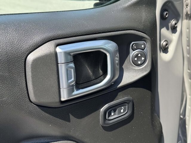 2022 Jeep Gladiator in Winchester, VA 22602 - 18131898 23