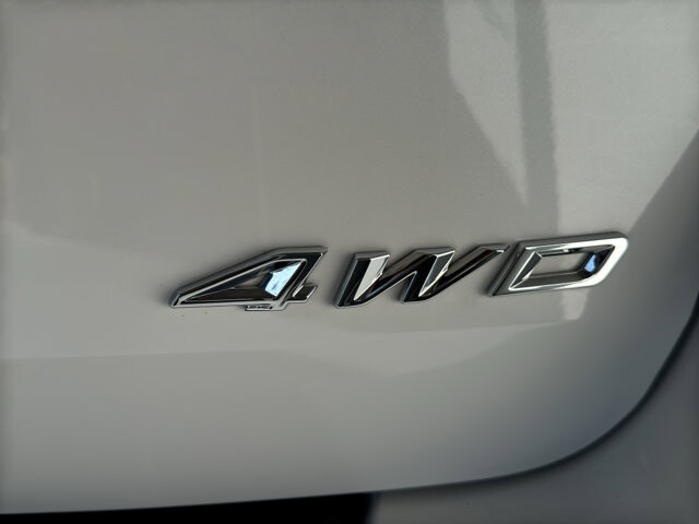 2025 Ford Explorer in Burlington, WI 53105 - 18131919 10