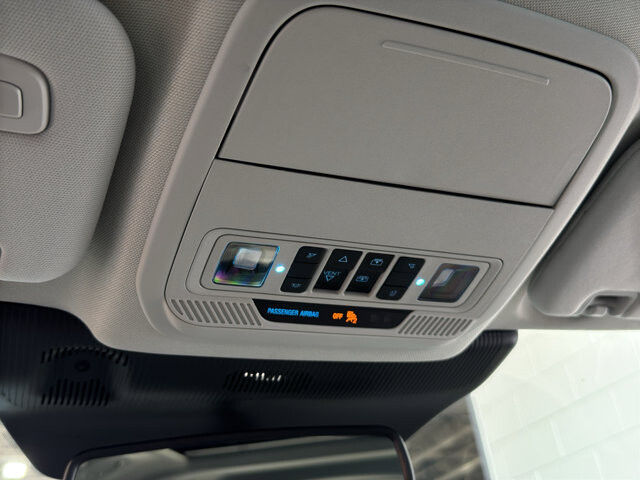 2025 Ford Explorer in Burlington, WI 53105 - 18131919 37