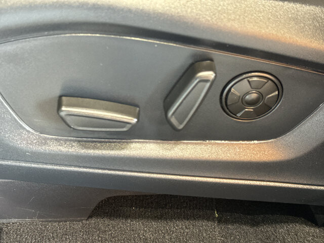2025 Ford Explorer in Burlington, WI 53105 - 18131919 18
