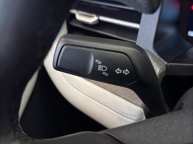 2025 Ford Explorer in Burlington, WI 53105 - 18131919 27