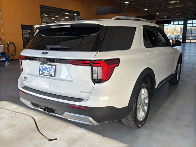 2025 Ford Explorer in Burlington, WI 53105 - 18131919 5