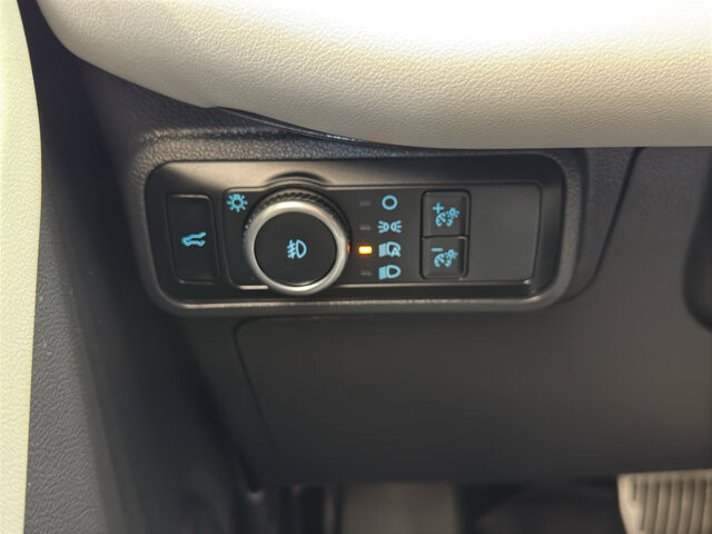 2025 Ford Explorer in Burlington, WI 53105 - 18131919 35
