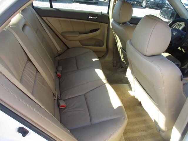 2006 Honda Accord in Oak Grove, MO 64075 - 18131922 12