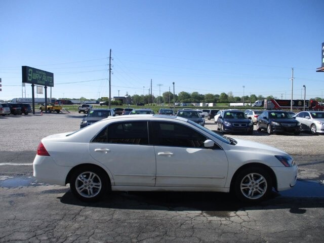 2006 Honda Accord in Oak Grove, MO 64075 - 18131922 4