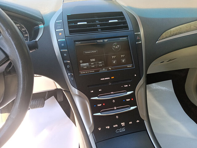 2014 Lincoln MKZ in DuBois, PA 15801 - 18131930 4