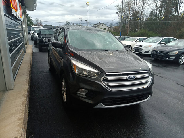 2017 Ford Escape in DuBois, PA 15801 - 18131933 3