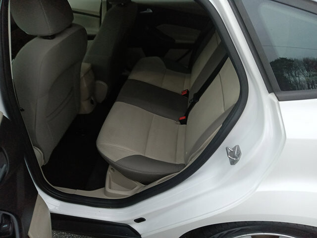 2014 Ford Focus in DuBois, PA 15801 - 18131935 8