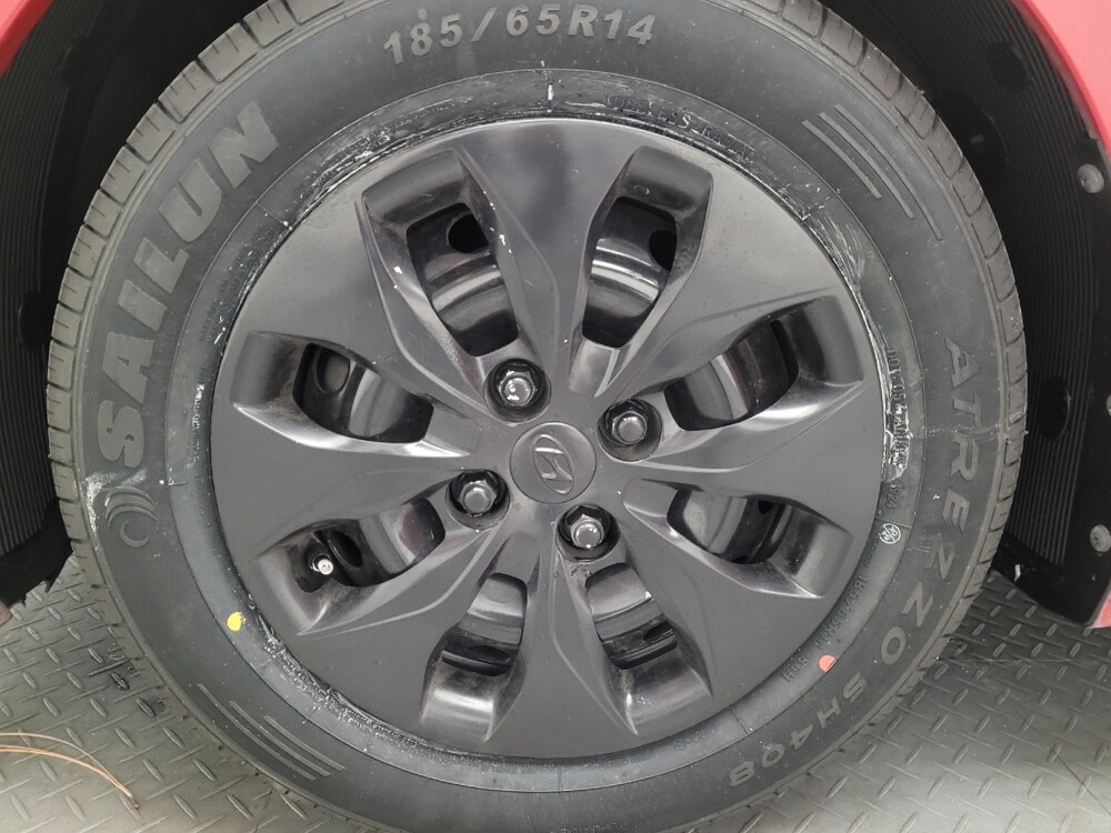 2017 Hyundai Accent in Fresno, CA 93726 - 18131943 31